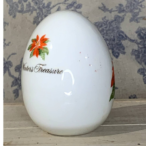 Avon Winter's Treasure 1987 Christmas Egg - Picture 2 of 4